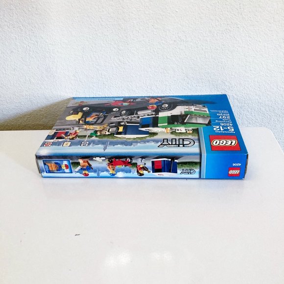 NEW Lego City 4206 Recycling Truck Retired 2012 SEALED - Picture 4 of 6